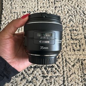 Cannon EF 35mm f/2 IS USM Wide-Angle Lens